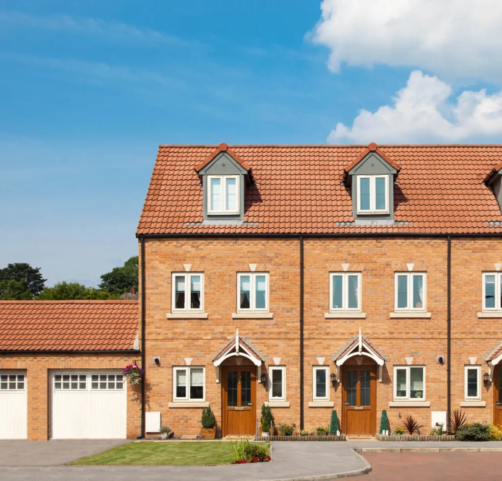 Row of new brick town houses, mortgage advice for home buyers in Scotland